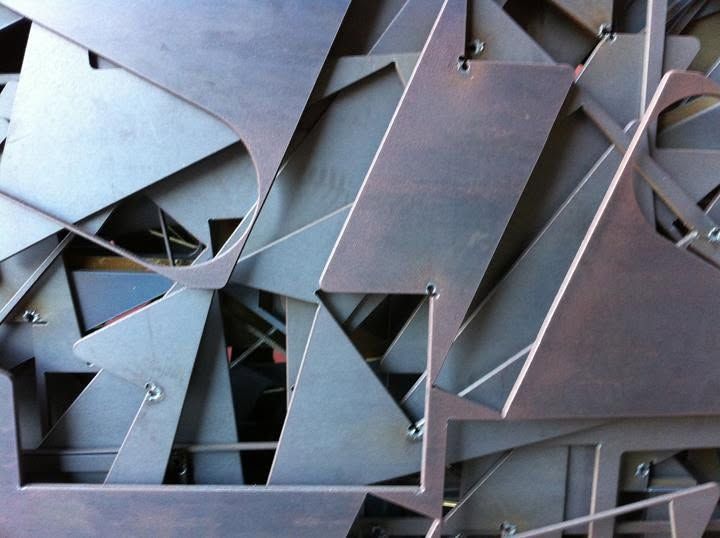 Plasma-cut steel plate parts